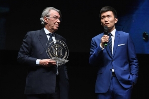 比分更新-张康阳祝福莫拉蒂：那位让我们成为内拉祖里的主席，生日快乐